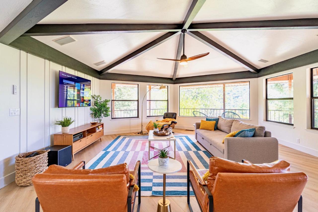 Secluded Mtn Top Family Haven W/Views Spa & Arcade Three Rivers Buitenkant foto