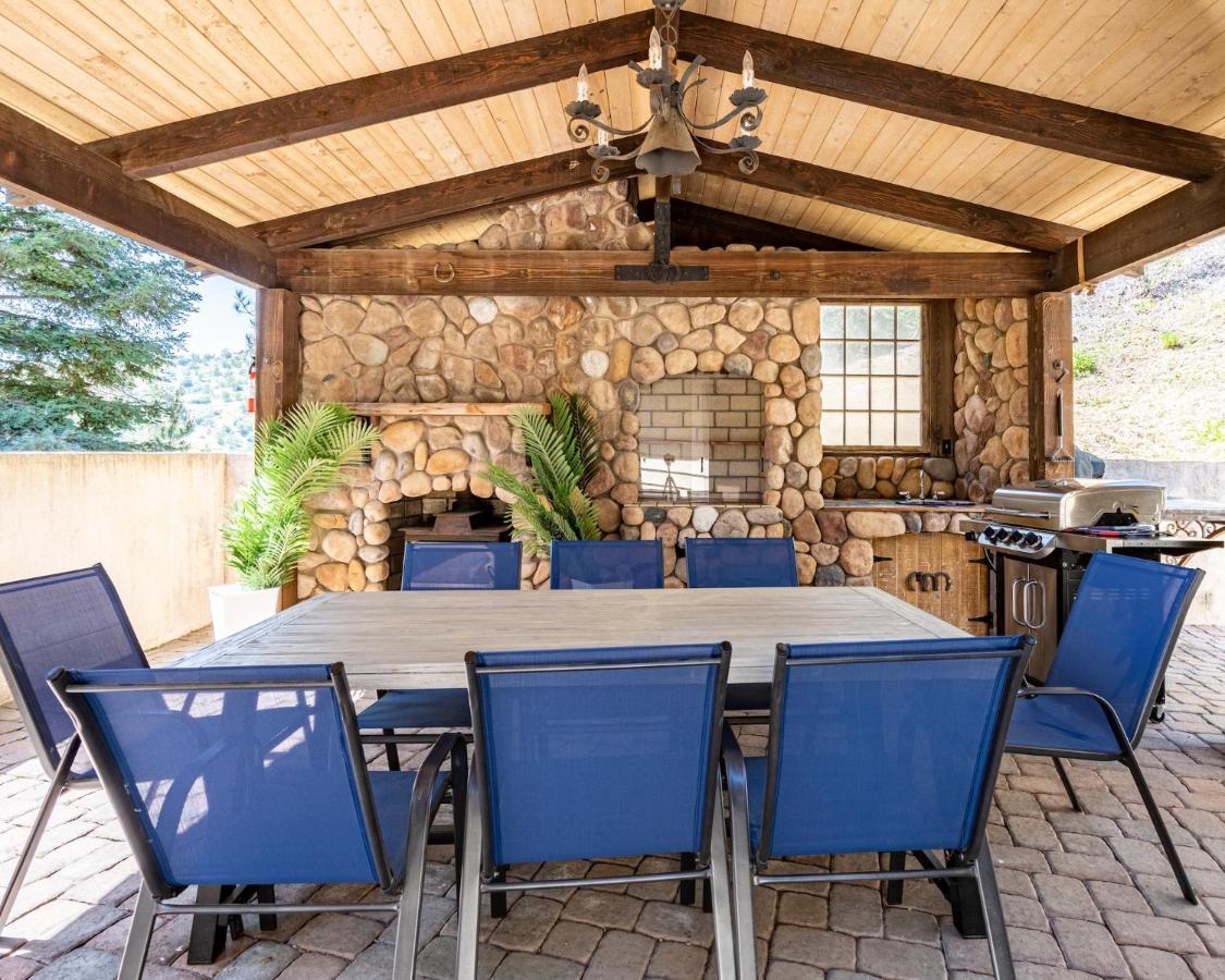 Secluded Mtn Top Family Haven W/Views Spa & Arcade Three Rivers Buitenkant foto